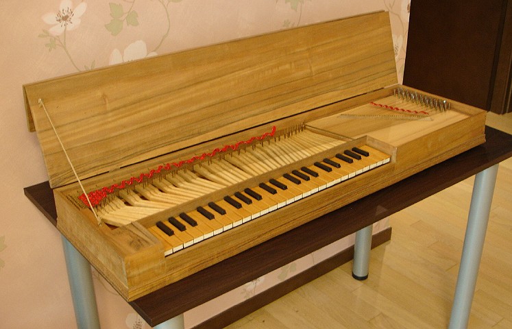 #384 Jean-Louis Coquillat Clavichord 90K jpeg