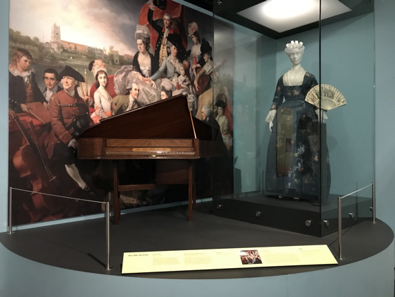 1770 Baker Harris spinet at the “Songs of Home” exhibition 61K jpeg