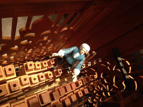 #TinyBach inside the organ 64K jpeg