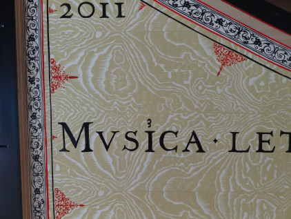 Royal Opera House, Muscat: Flemish harpsichord lid decoration 57K jpeg