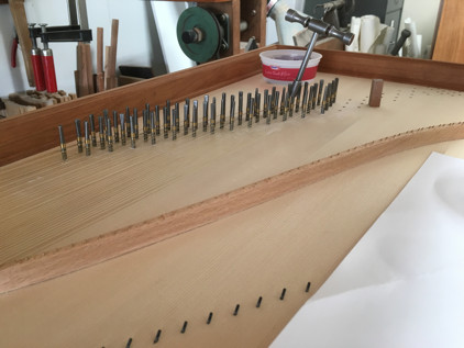 Gerlach clavichord stringing 35K jpeg