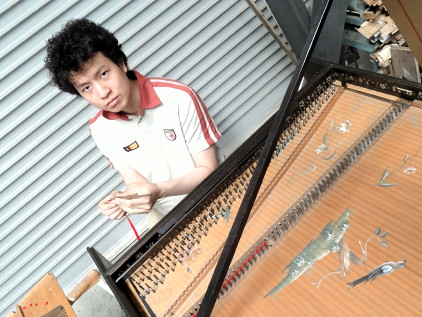 Mao Lee at the 1982 Willard Martin harpsichord 54K jpeg